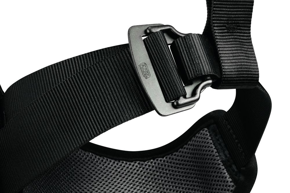 Celotělový úvaz Petzl AVAO BOD